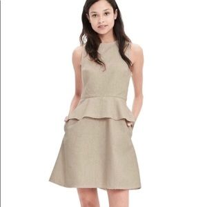 GORGEOUS Banana Republic burlap linen peplum dress
